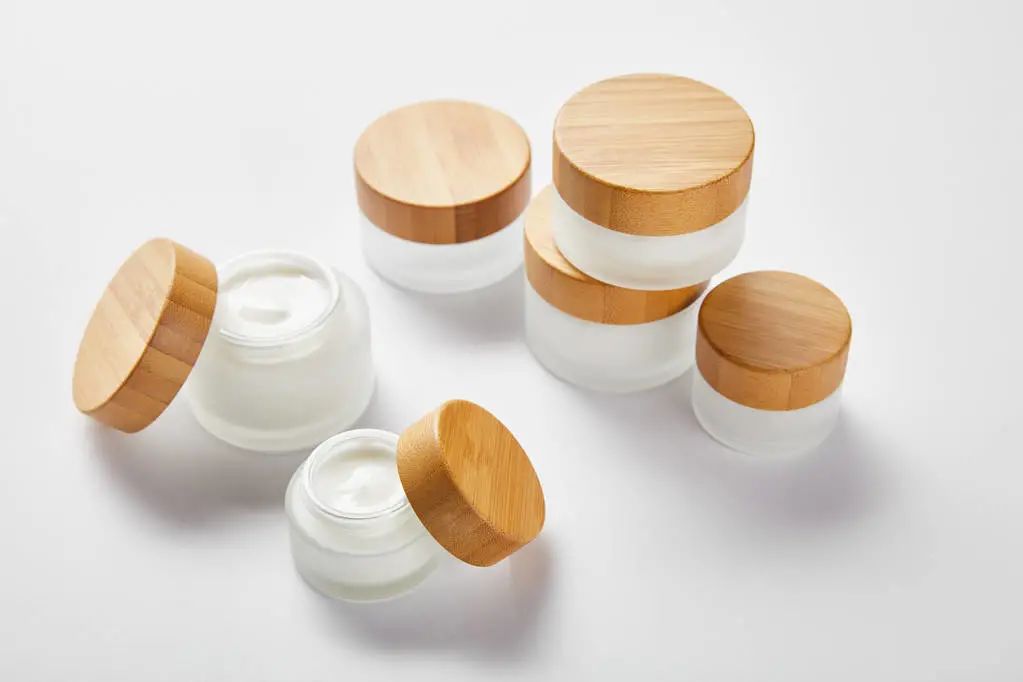 化妆品包装厂好干吗_化妆品包装车间视频_化妆品包装盒厂是干什么的